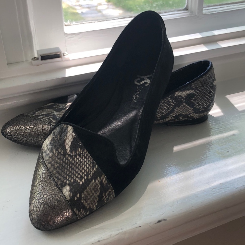 Yosi Samra snake printed pointed flat